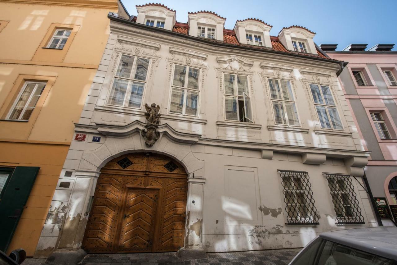 Exclusive Old Town Residence Near Charles Bridge Praag Buitenkant foto